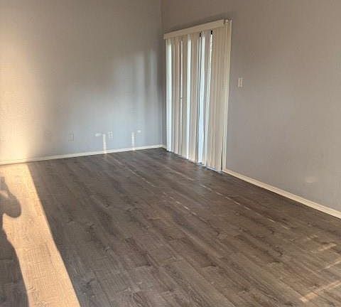 3rd image of 423 Vincent St #423