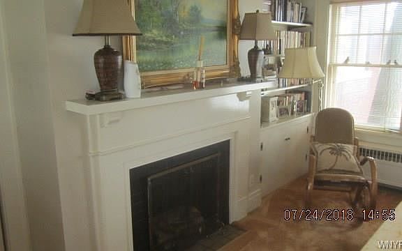 4th image of 1586 Colvin Blvd