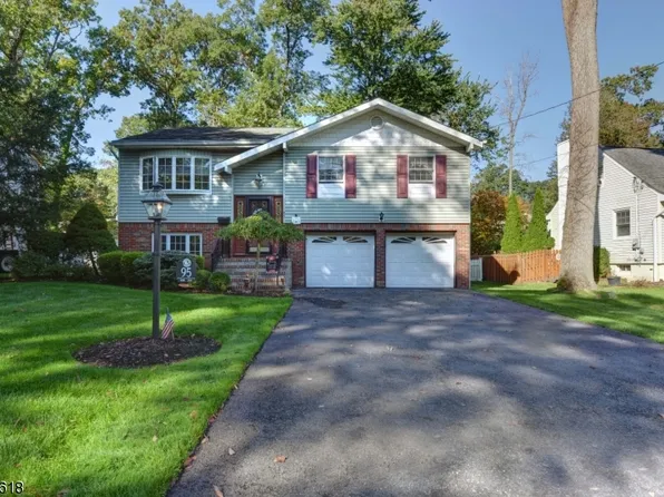95 Beechwood Dr, Wayne Twp., NJ 07470