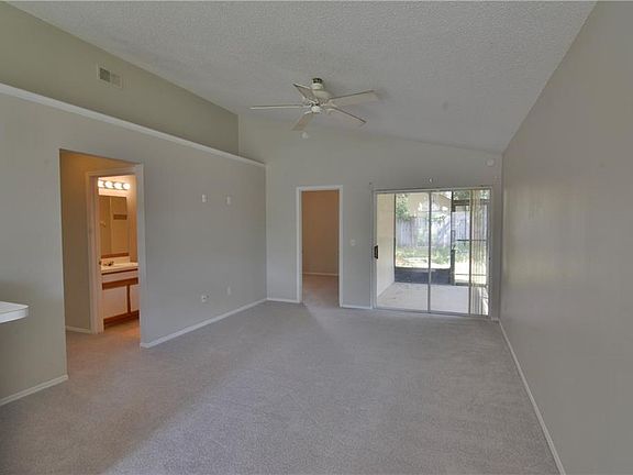 5th image of 1013 Henson Ct