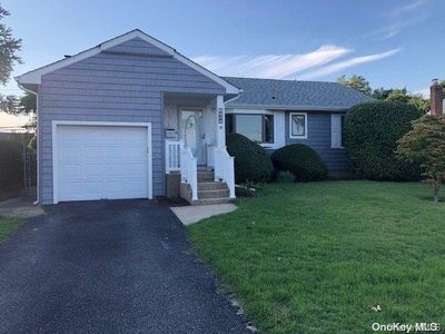2027 Central Drive S, East Meadow, NY, 11554