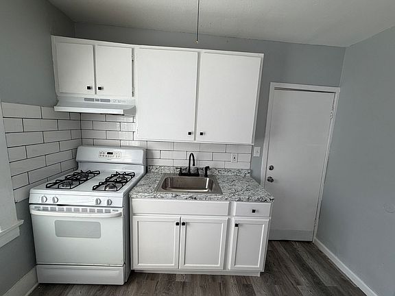 5th image of 1128 Raymond Ave #12A