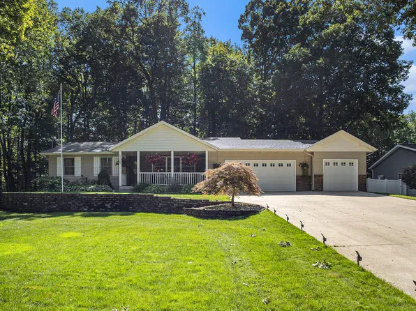 17268 Peppermill Dr, Spring Lake, MI 49456