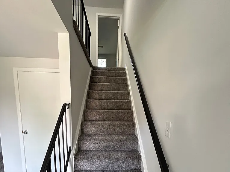 Longview — Photo 258