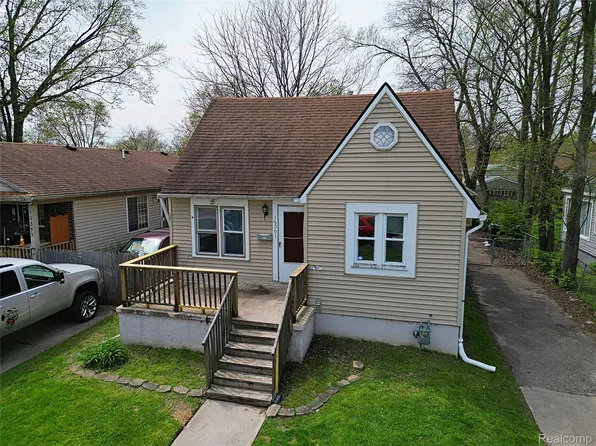 19361 Wakenden, Redford, MI 48240