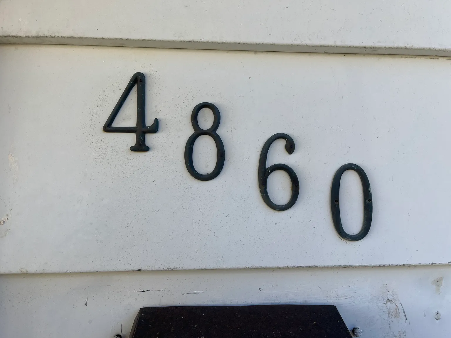 Spacious 2 Bedroom — Photo 2