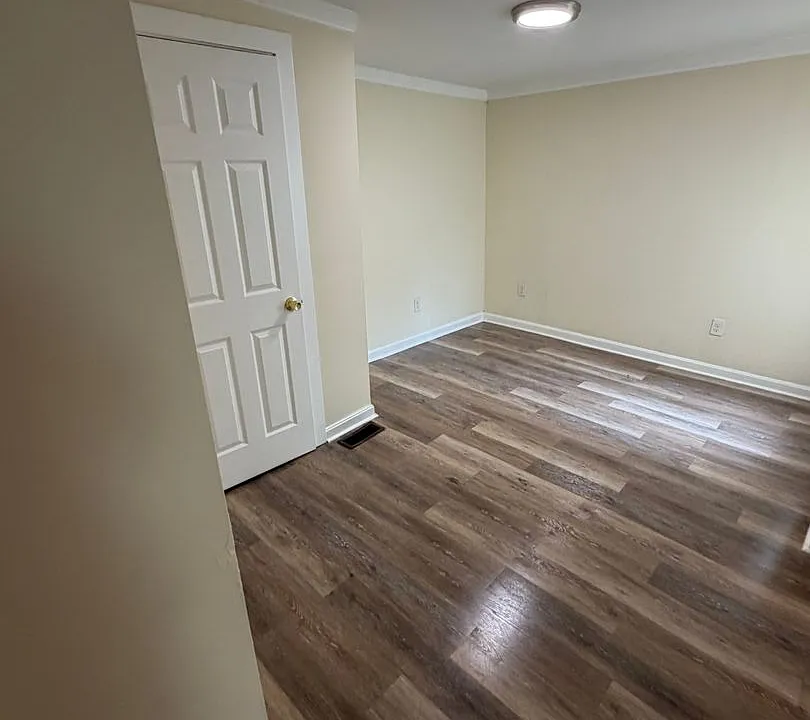 43-47 Elm St