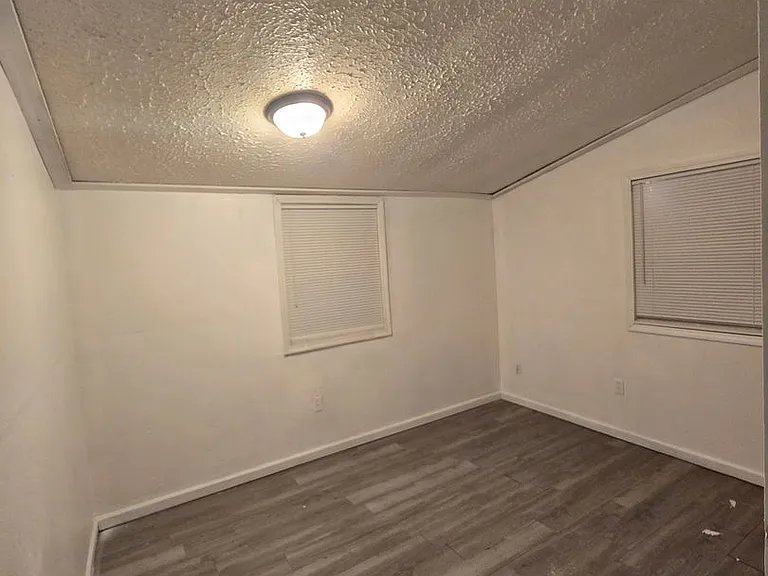 246 Saint John Dr — Photo 16