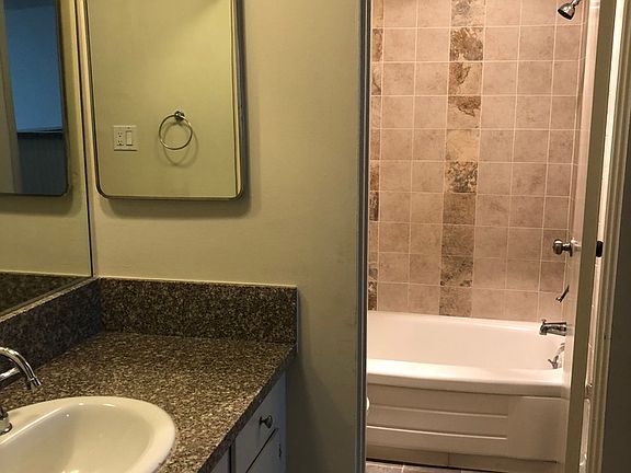 3rd image of 11139 Acama St #103