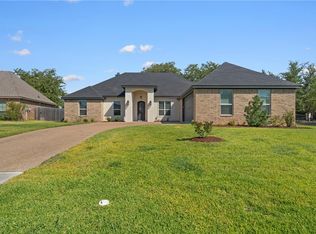 15 N Shore Cir, Waco, TX 76708