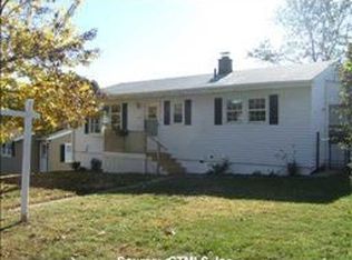 85 Oakleaf Dr, Waterbury, CT 06708