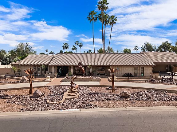 3rd image of 6955 W CALAVAR Road