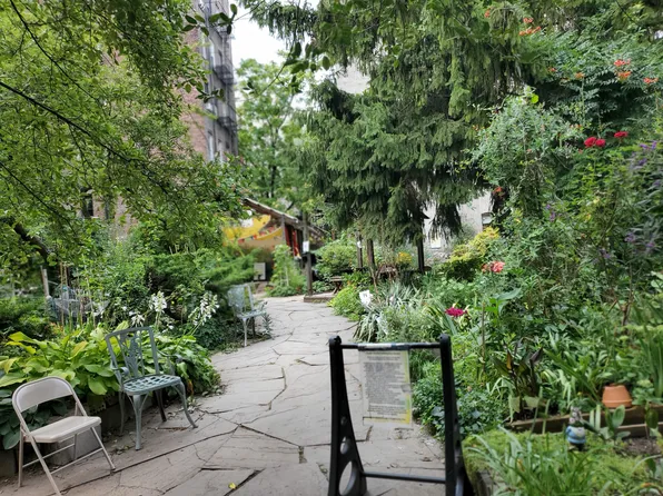 531 East 6th Street image 1 of 1