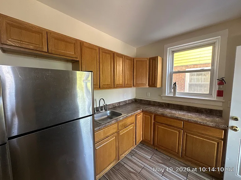 653 Rutherford Ave — Photo 6