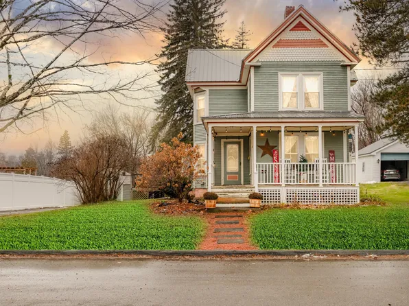 40 Spring Street, Dover-Foxcroft, ME 04426