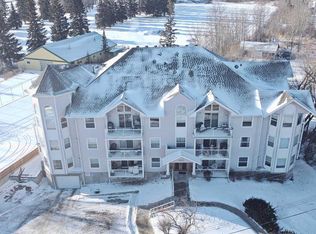 5435 E Lakeshore Dr #106, Sylvan Lake, AB T4S 1T2