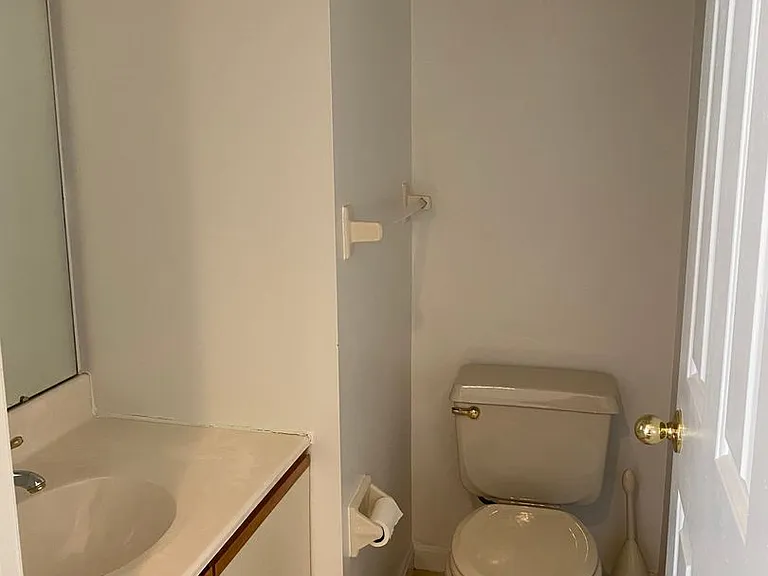 806 Christopher Dr — Photo 9
