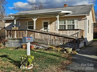 254 Westwood Cir, Waynesville, NC 28786