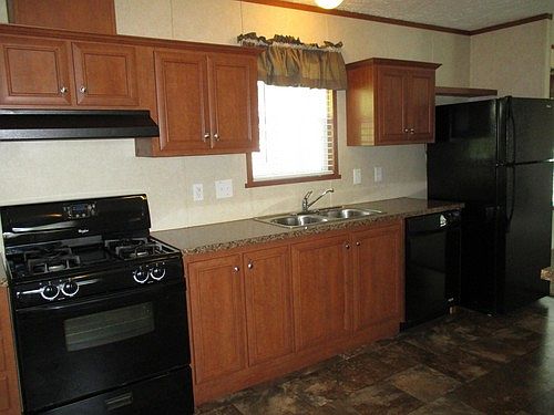 2nd image of 823 McIntosh Ln