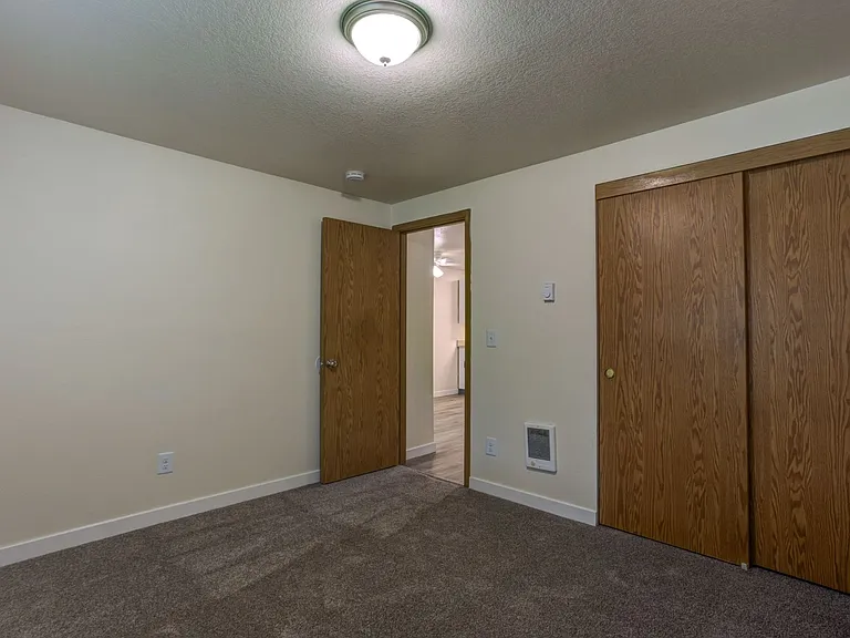 Cascade Village Estacada — Photo 16