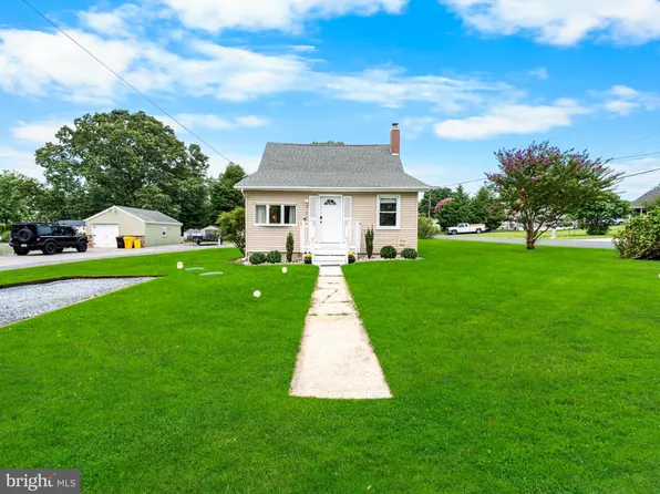 7800 Appletree Rd, Pasadena, MD 21122