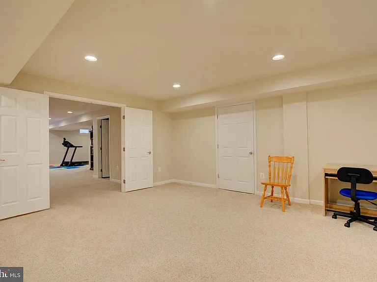 25291 Kilkeen Way — Photo 39