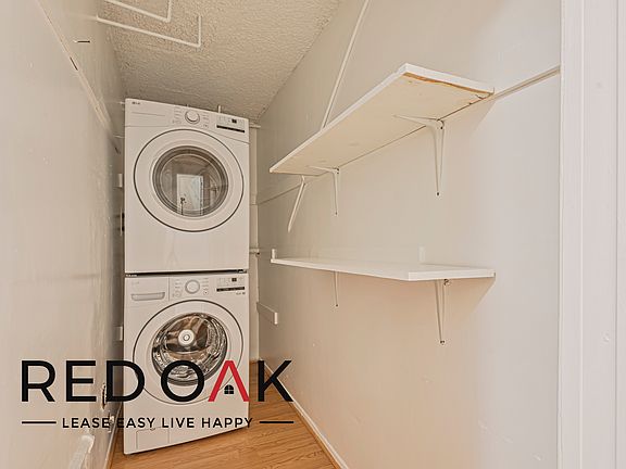 3rd image of 430 1/2 S Maple Dr #1