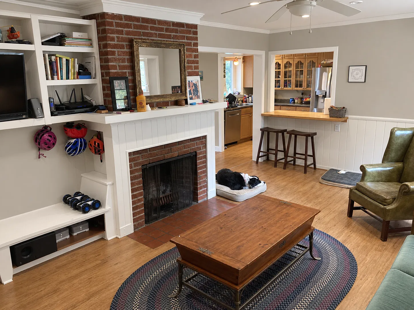211 Cork Dr — Photo 2