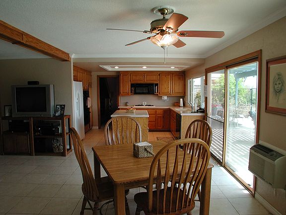 Kitchen and Dinette area