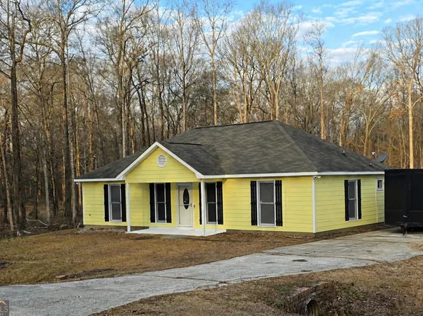 225 Lee Road 960, Smiths Station, AL 36877