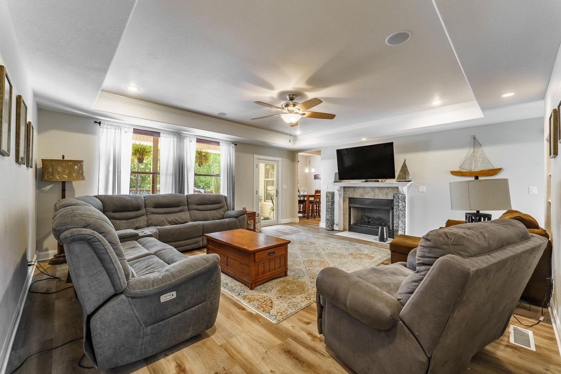 next background image