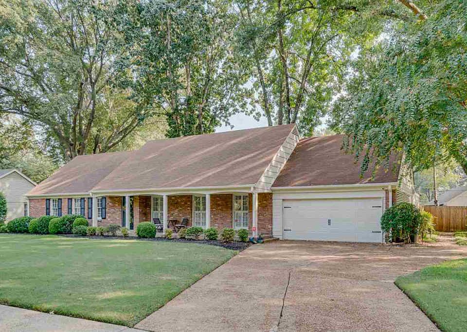 1st image of 4655 S Erwin Dr