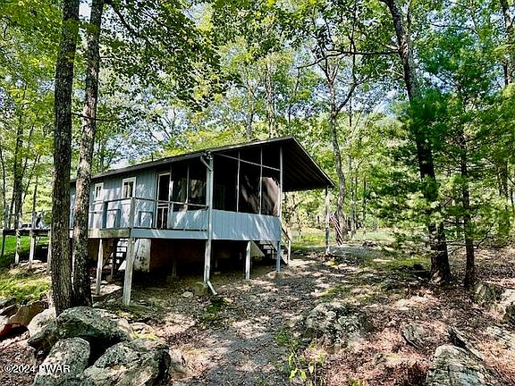 3rd image of 141 Appaloosa Dr
