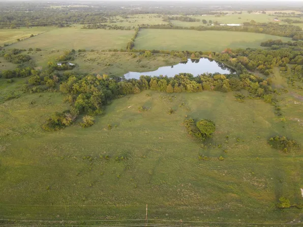 2 Highway 59, Maud, OK 74854
