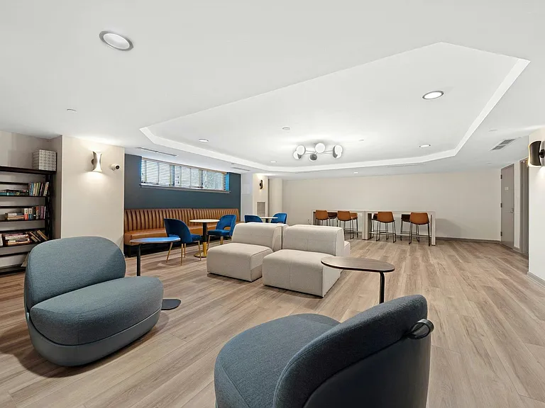 700 Grove St #8R — Photo 20