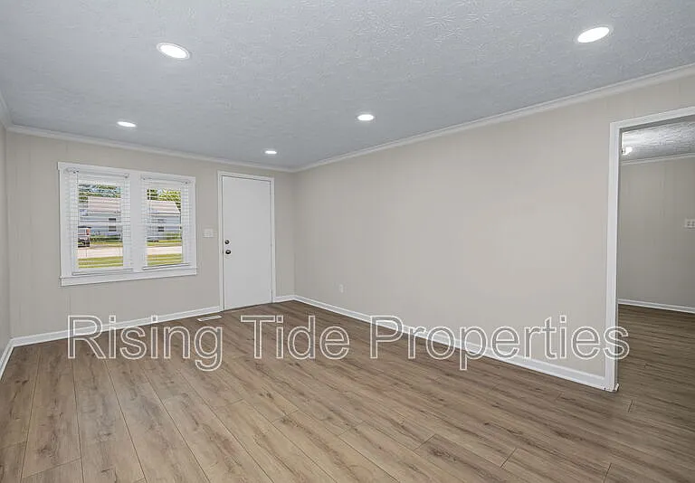 1607 Montgomery Ave — Photo 9