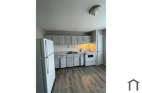 426 Chambers Rd #C Photo 1