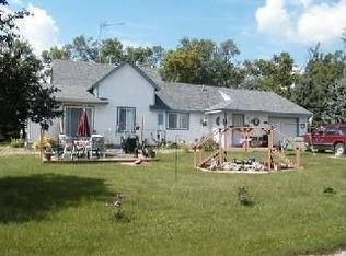 6085 20th St SW, Montevideo, MN 56265