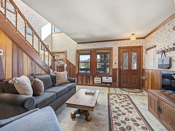 2nd image of 21501 Donner Pass Rd #13