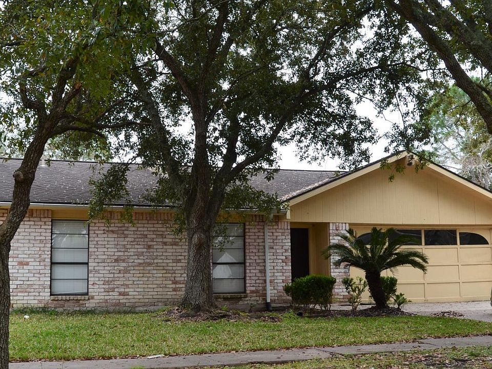 2215 Mustang Springs Dr.