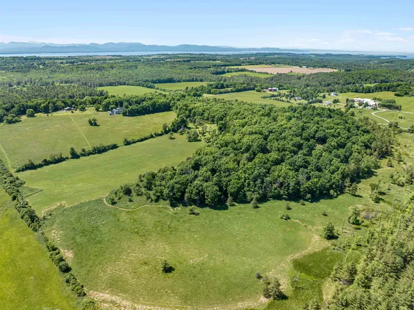 1555 Spear Street, Charlotte, VT 05445