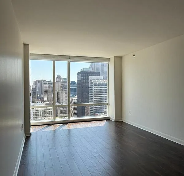 113 W Wacker Dr — Photo 7