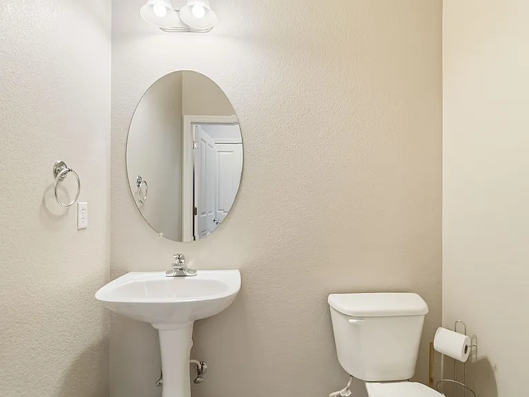9219 Kornbrust Cir — Photo 19
