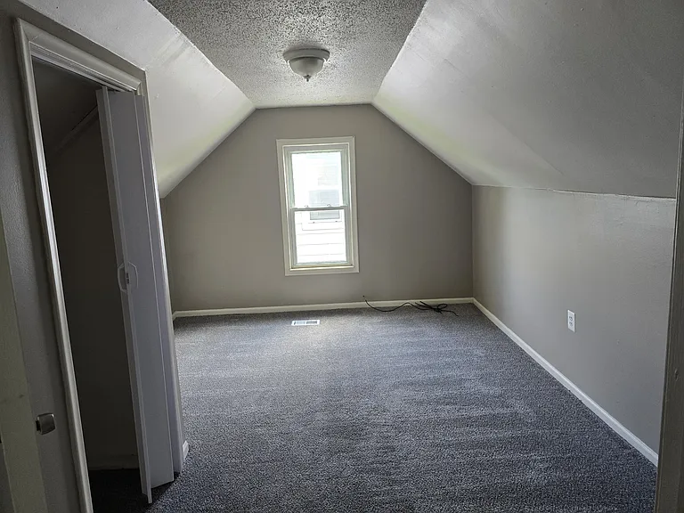 15126 Oldham St — Photo 10