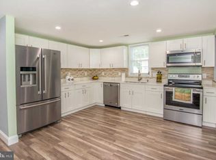 12 Fir Dr, Middle River, MD 21220