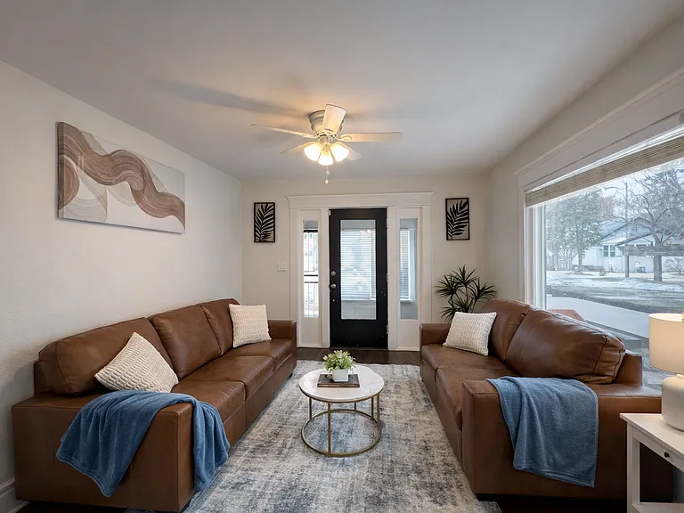 2610 Knight Ave — Photo 6