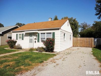 1231 W Franklin St, Taylorville, IL, 62568