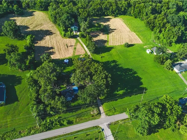 7165 Gibbs Rd, Kansas City, KS 66106