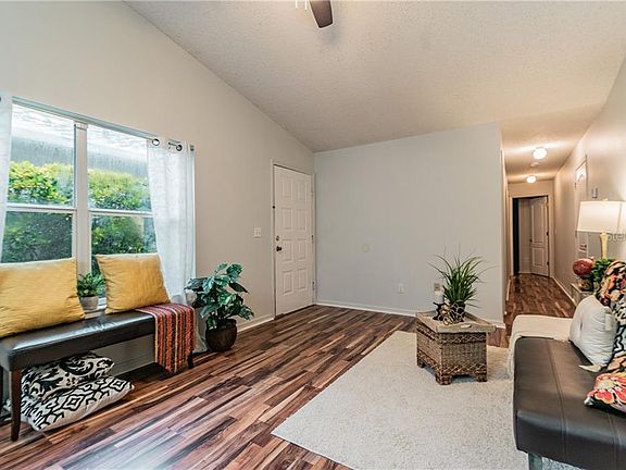 4th image of 4330 Venice Dr