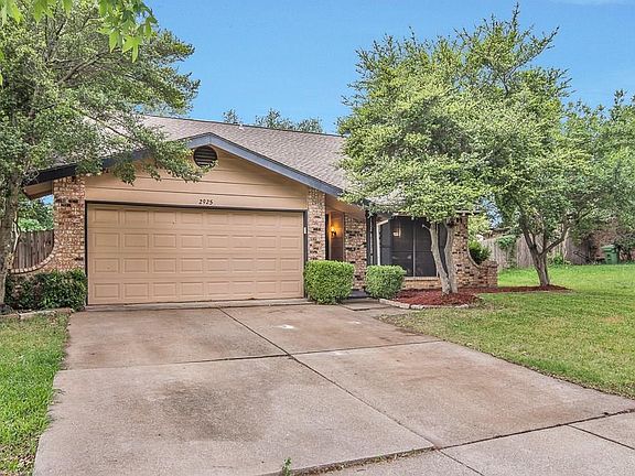 3rd image of 2925 Woodbridge Dr